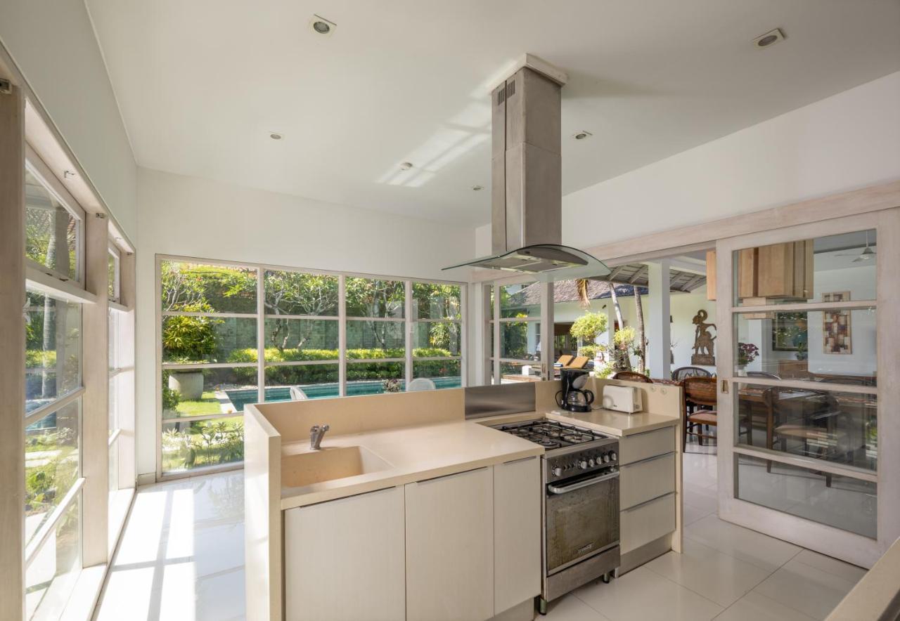 2Br Private Villa Seminyak, Villa Kiran One Exterior photo